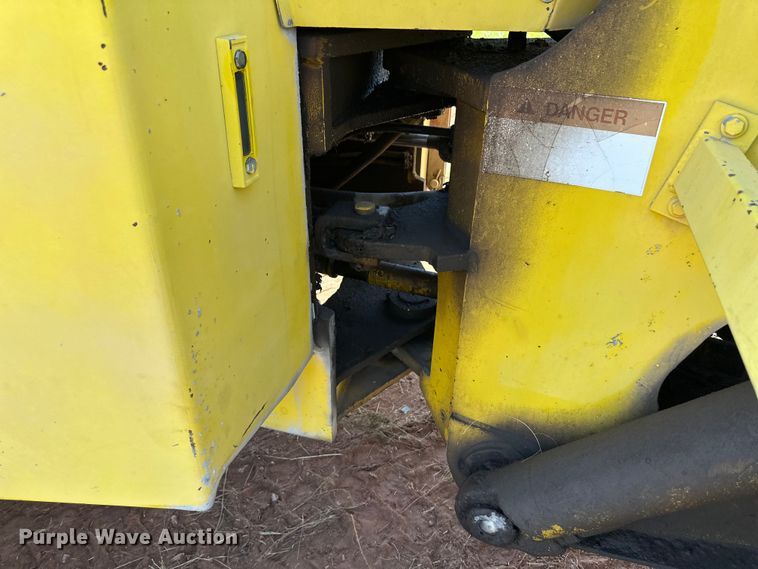 image for item OM9585 Kobelco WLK25 wheel loader