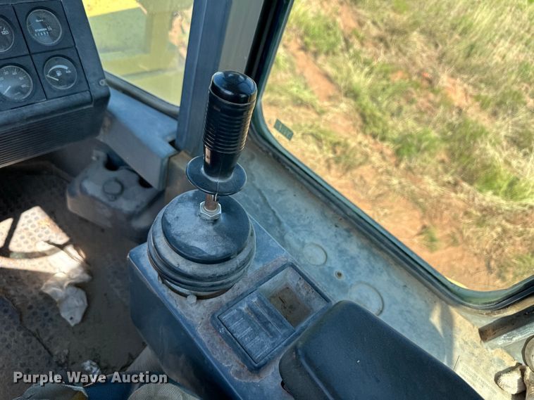 image for item OM9585 Kobelco WLK25 wheel loader