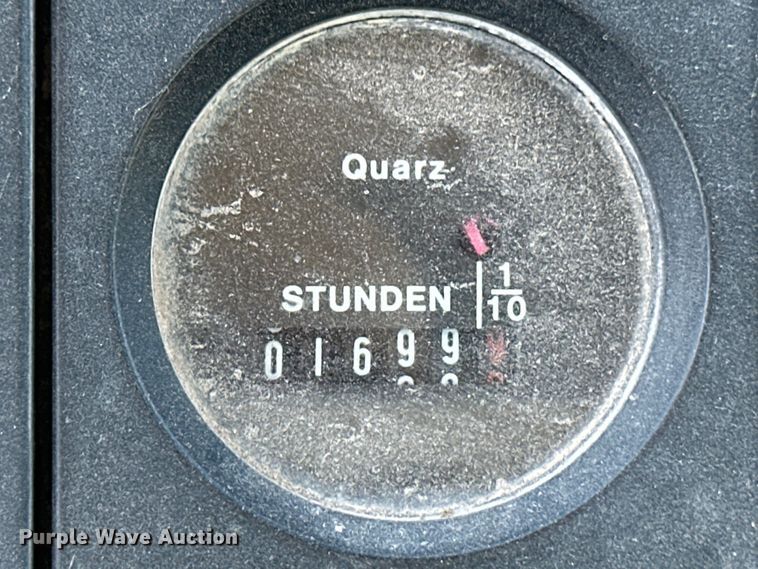 image for item OM9585 Kobelco WLK25 wheel loader