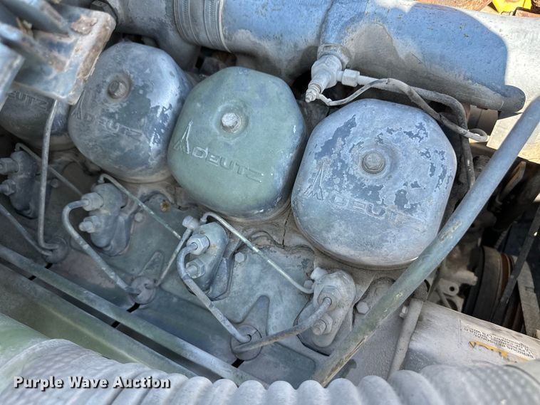 image for item OM9585 Kobelco WLK25 wheel loader