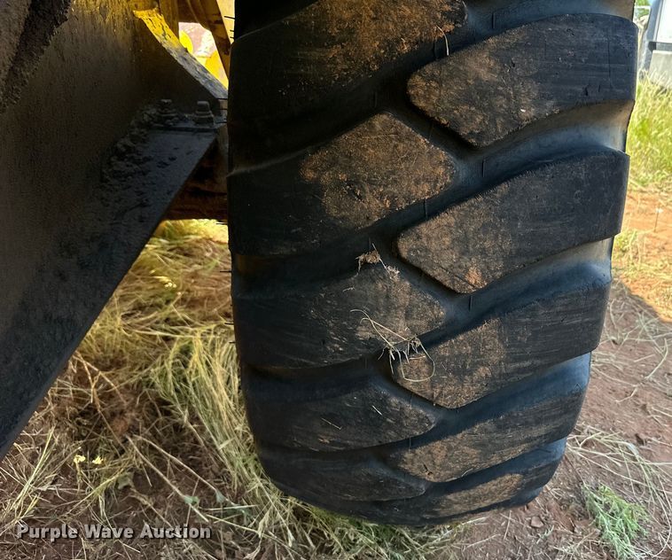 image for item OM9585 Kobelco WLK25 wheel loader