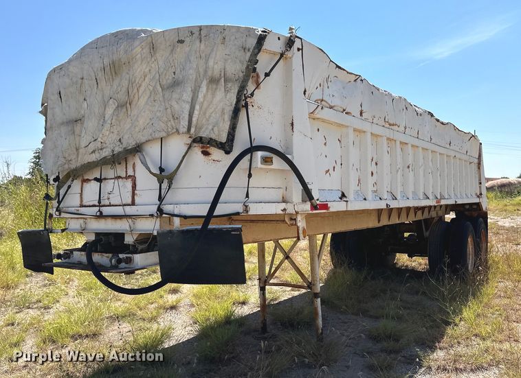 image for item OM9587 1975 Lufkin TD27 end dump trailer