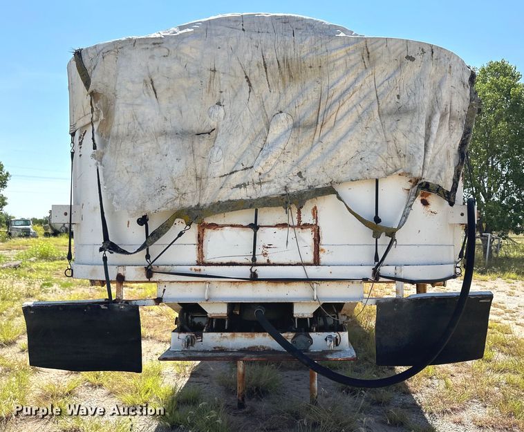 image for item OM9587 1975 Lufkin TD27 end dump trailer