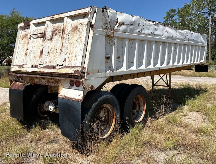 image for item OM9587 1975 Lufkin TD27 end dump trailer