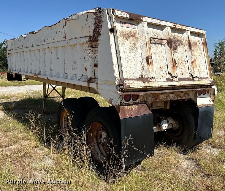 image for item OM9587 1975 Lufkin TD27 end dump trailer