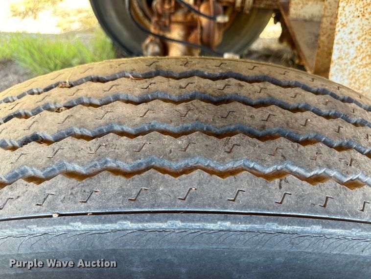 image for item OM9587 1975 Lufkin TD27 end dump trailer