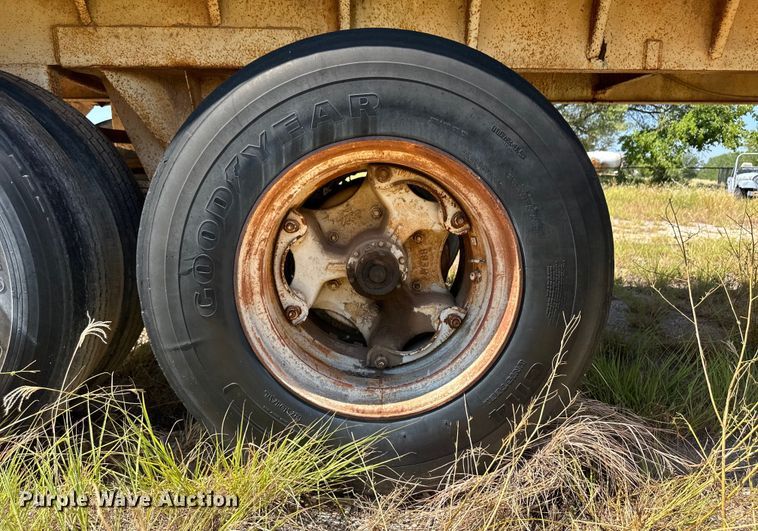 image for item OM9587 1975 Lufkin TD27 end dump trailer