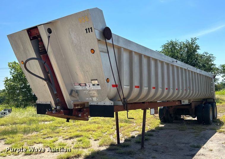 image for item OM9589 1998 Fruehauf end dump trailer