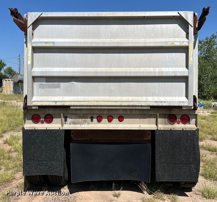 image for item OM9589 1998 Fruehauf end dump trailer