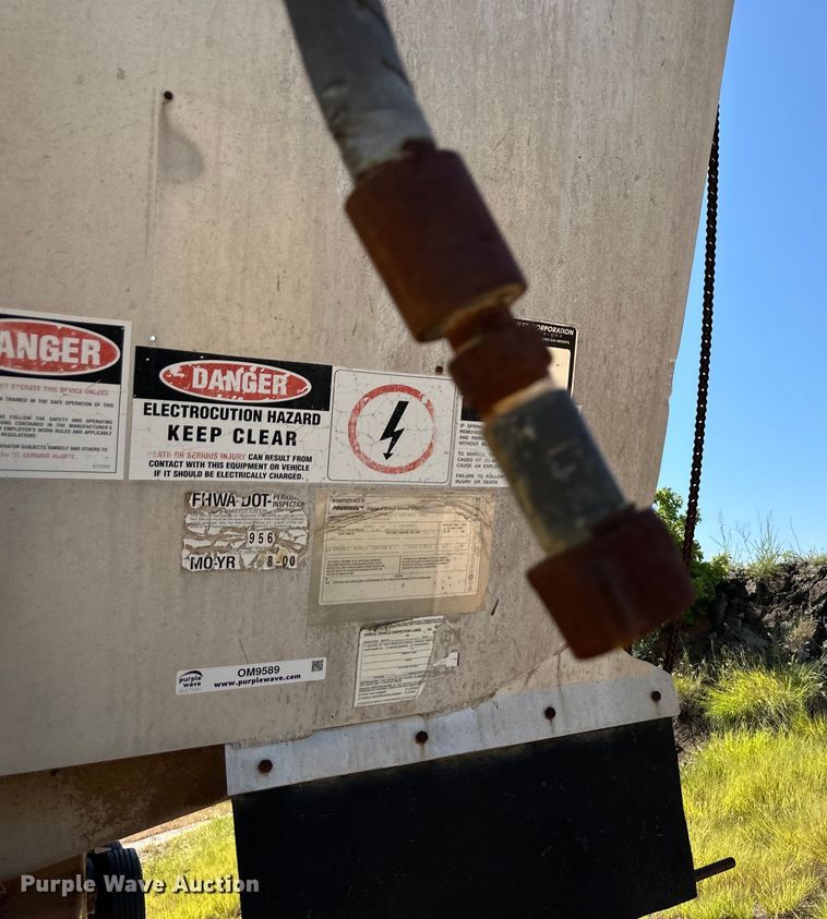 image for item OM9589 1998 Fruehauf end dump trailer