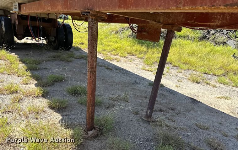 image for item OM9589 1998 Fruehauf end dump trailer