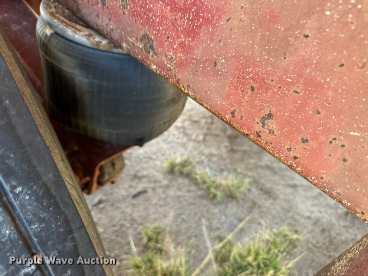 image for item OM9589 1998 Fruehauf end dump trailer