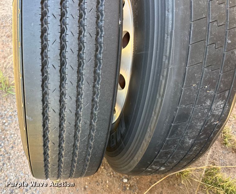 image for item OM9589 1998 Fruehauf end dump trailer