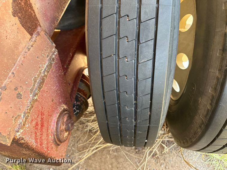 image for item OM9589 1998 Fruehauf end dump trailer