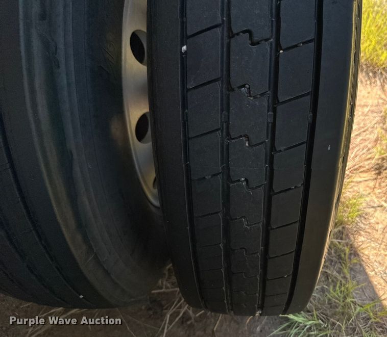 image for item OM9589 1998 Fruehauf end dump trailer