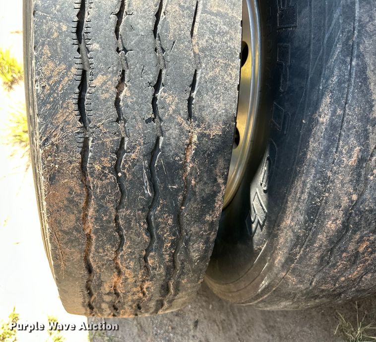 image for item OM9589 1998 Fruehauf end dump trailer