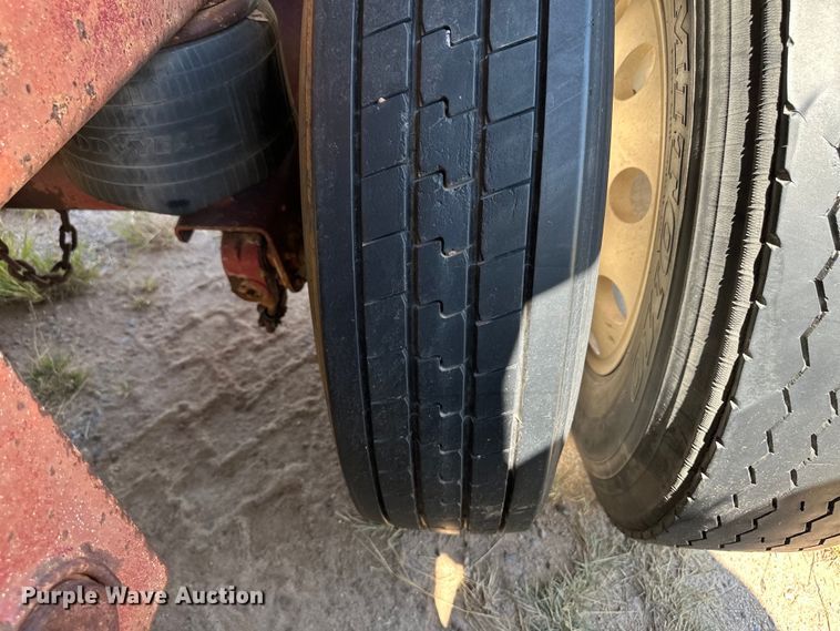 image for item OM9589 1998 Fruehauf end dump trailer