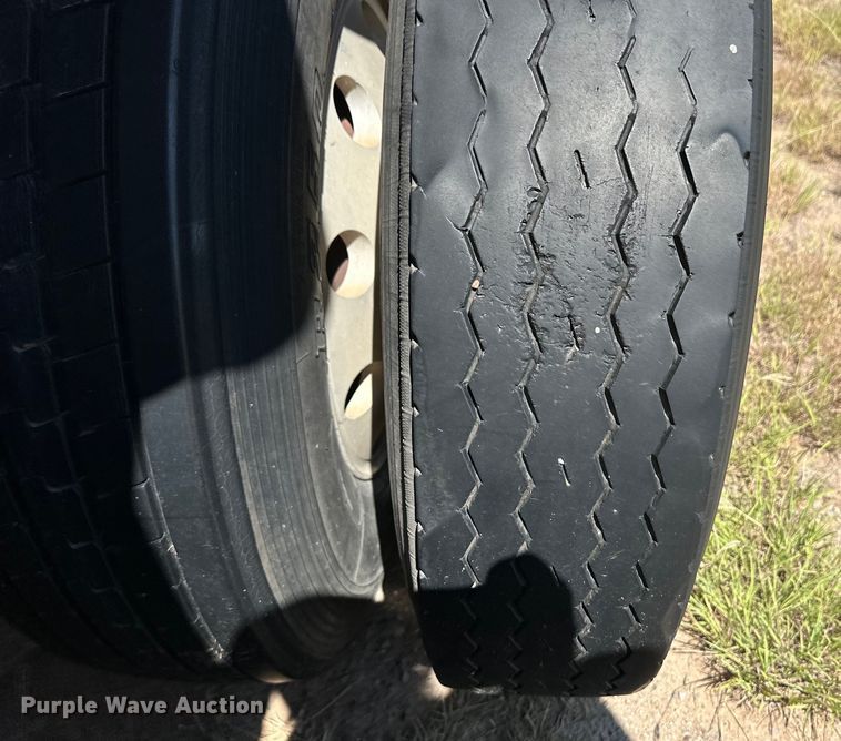 image for item OM9589 1998 Fruehauf end dump trailer