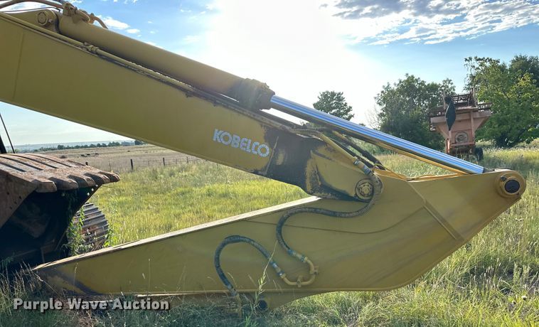 image for item OM9600 MDI Yutani MD320BLC excavator