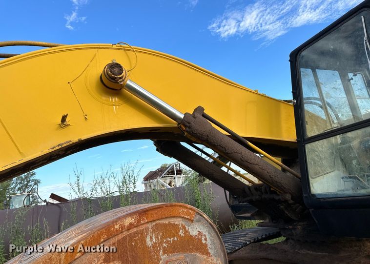 image for item OM9600 MDI Yutani MD320BLC excavator