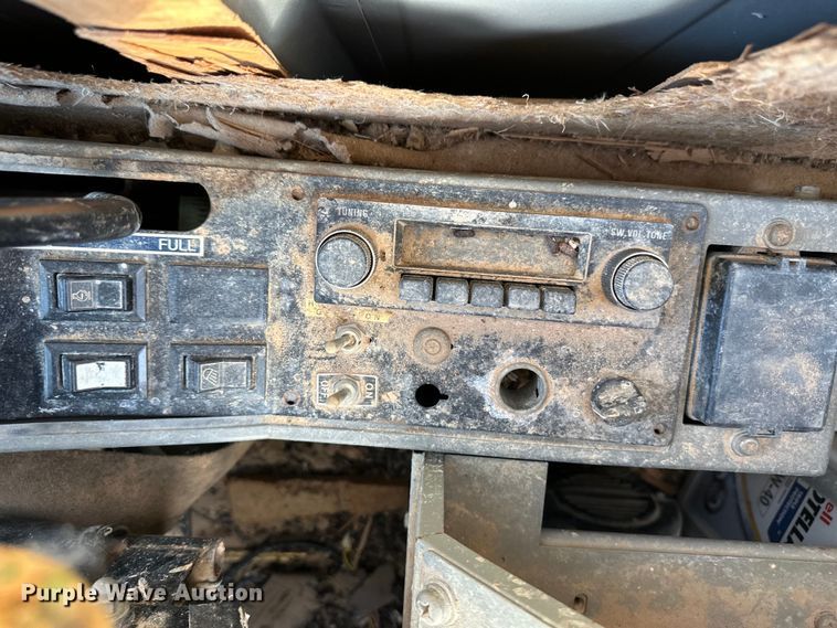 image for item OM9600 MDI Yutani MD320BLC excavator