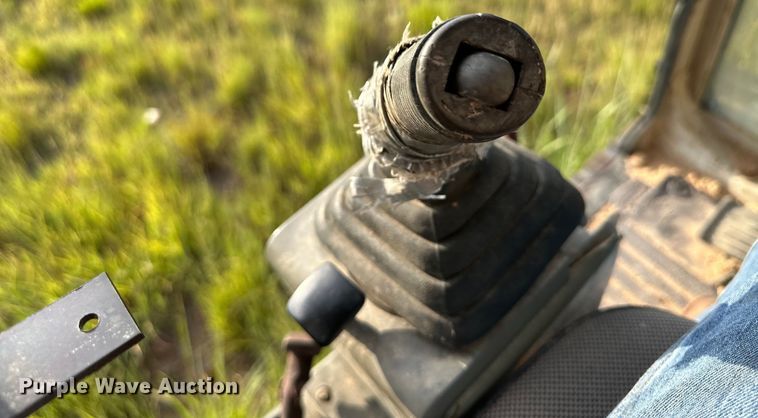 image for item OM9600 MDI Yutani MD320BLC excavator