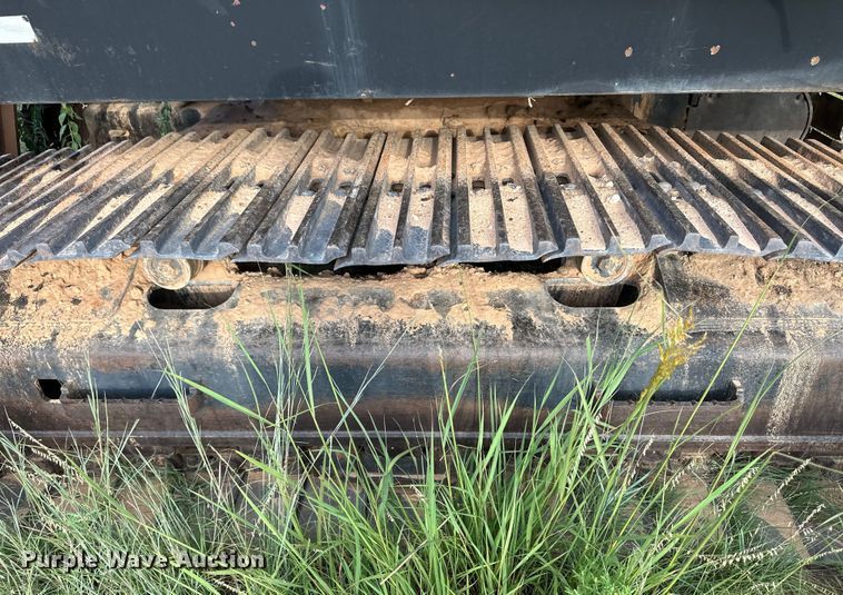 image for item OM9600 MDI Yutani MD320BLC excavator