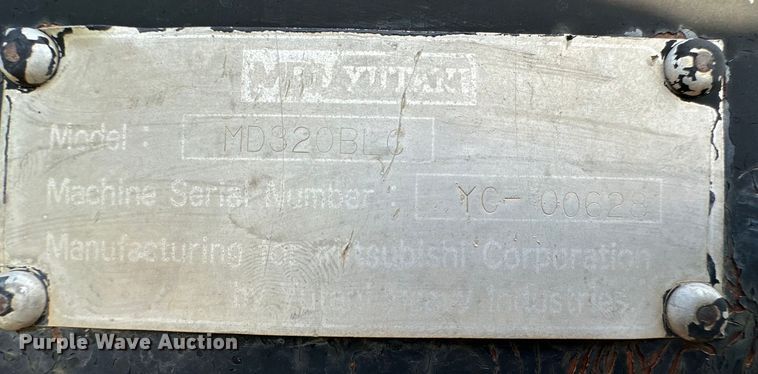 image for item OM9600 MDI Yutani MD320BLC excavator