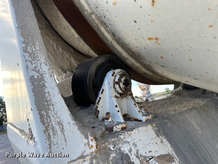 image for item OM9601 1996 Mack DM690S ready mix truck