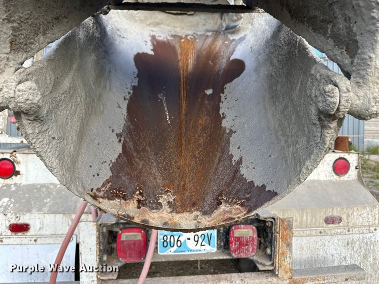 image for item OM9601 1996 Mack DM690S ready mix truck