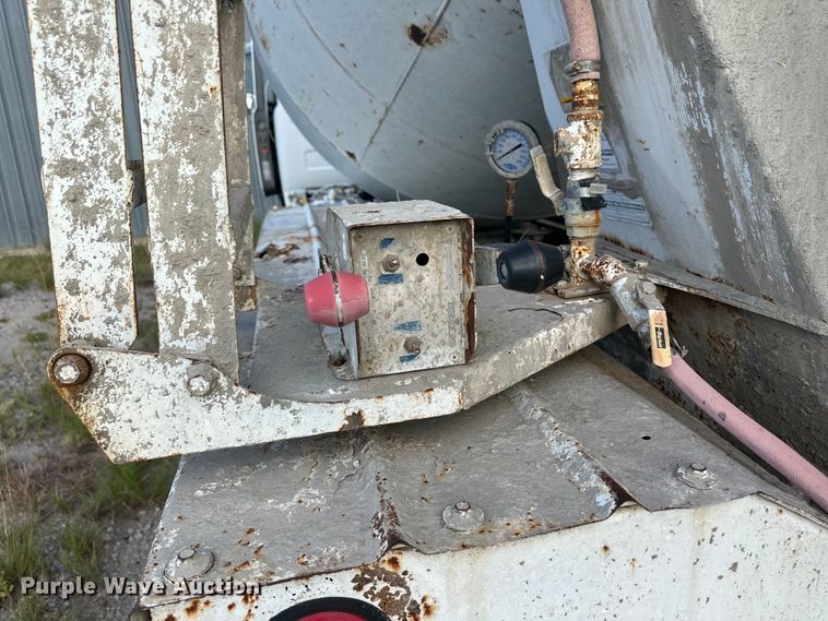 image for item OM9601 1996 Mack DM690S ready mix truck