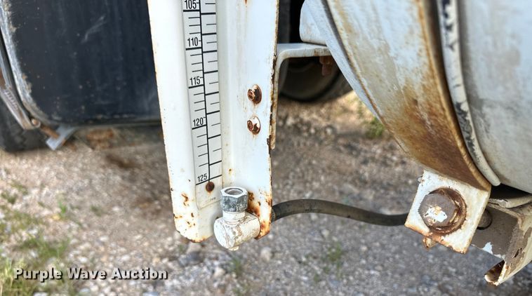 image for item OM9601 1996 Mack DM690S ready mix truck