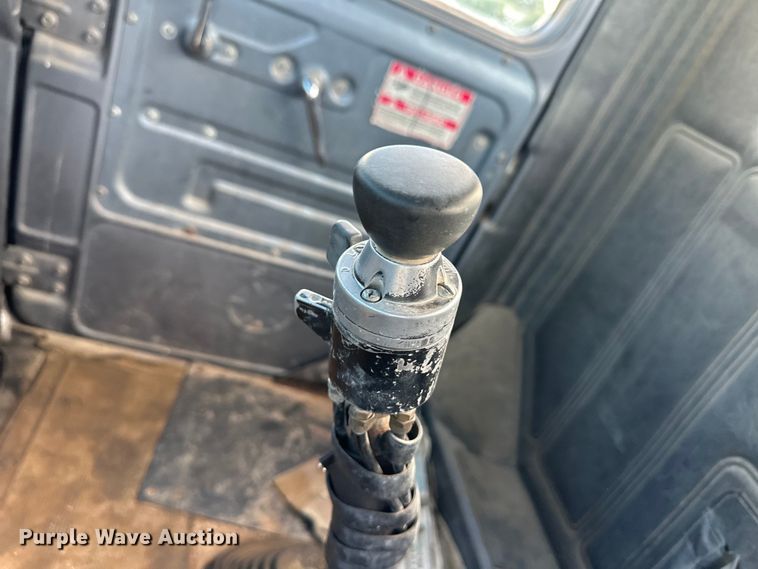 image for item OM9601 1996 Mack DM690S ready mix truck