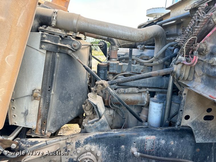 image for item OM9601 1996 Mack DM690S ready mix truck