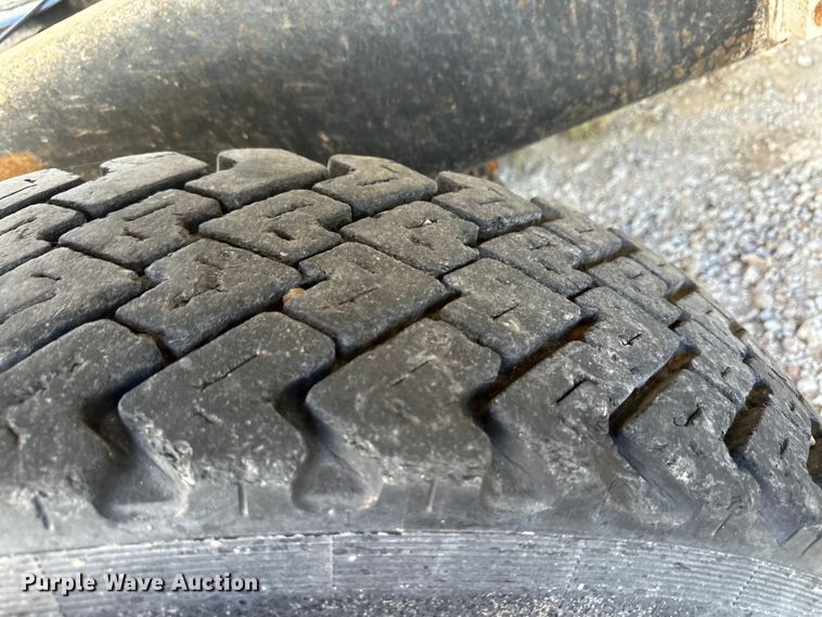 image for item OM9601 1996 Mack DM690S ready mix truck