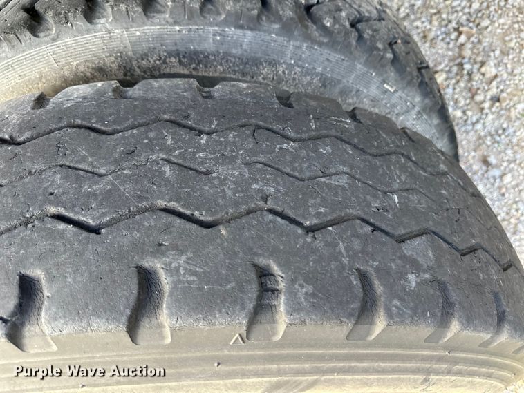 image for item OM9601 1996 Mack DM690S ready mix truck