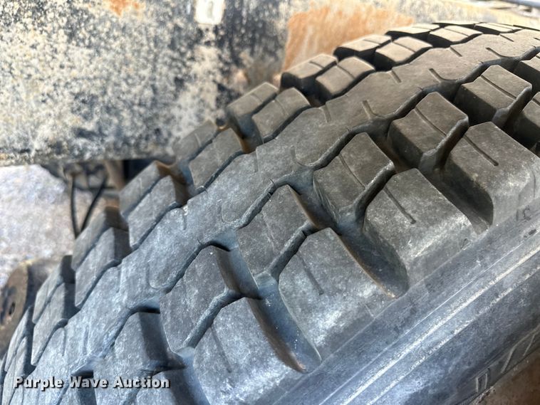 image for item OM9601 1996 Mack DM690S ready mix truck