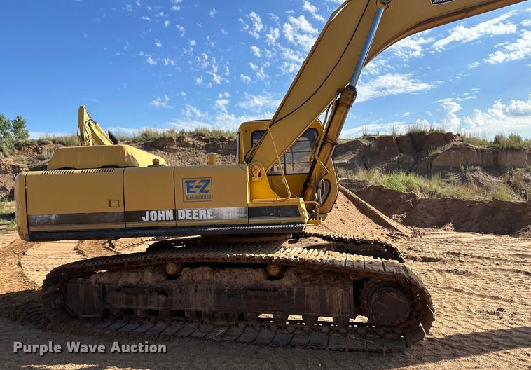 image for item OM9602 1997 John Deere 892E LC excavator