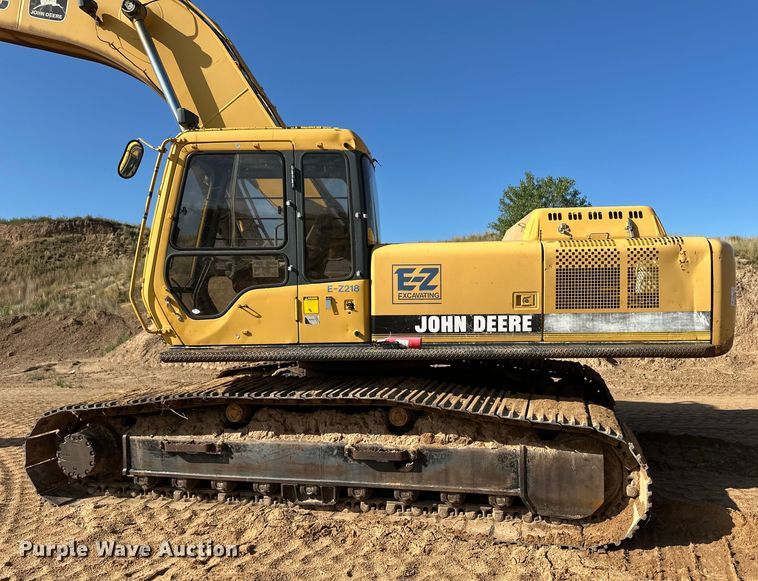 image for item OM9602 1997 John Deere 892E LC excavator