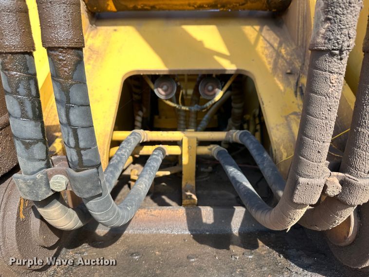 image for item OM9602 1997 John Deere 892E LC excavator