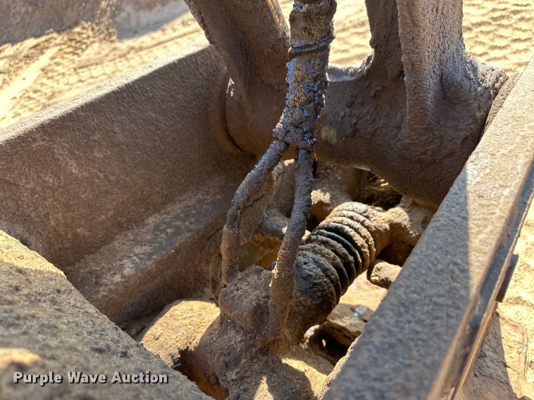 image for item OM9602 1997 John Deere 892E LC excavator