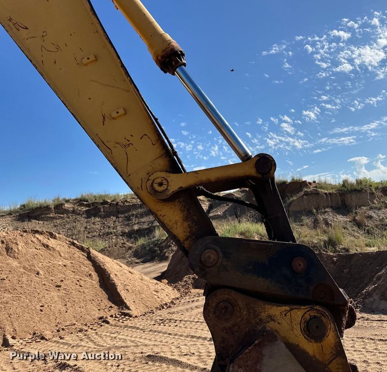 image for item OM9602 1997 John Deere 892E LC excavator