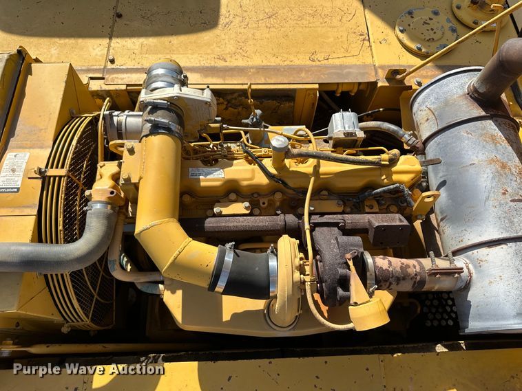 image for item OM9602 1997 John Deere 892E LC excavator