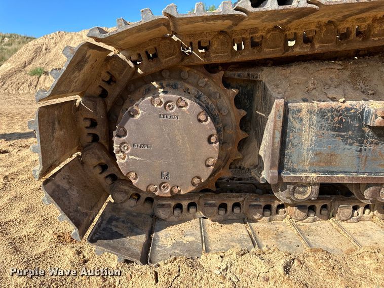 image for item OM9602 1997 John Deere 892E LC excavator