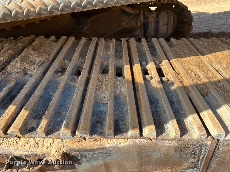 image for item OM9602 1997 John Deere 892E LC excavator