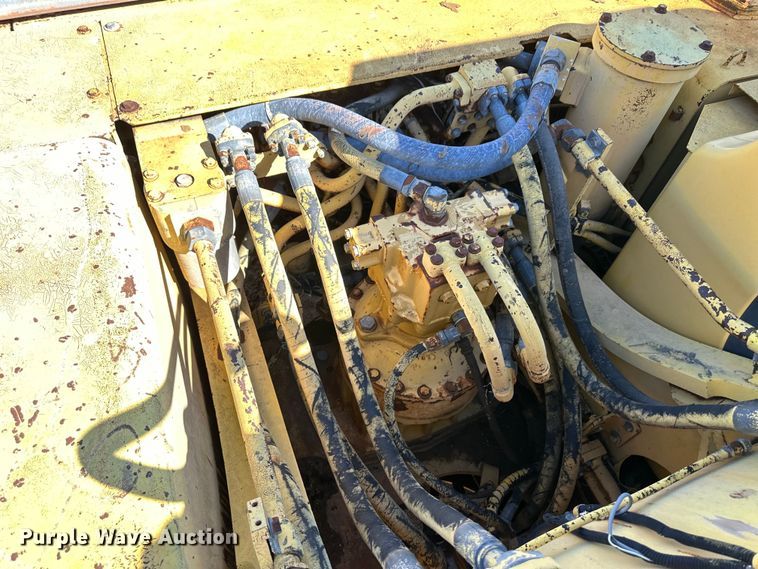 image for item OM9603 1996 Komatsu PC300LC-6 excavator