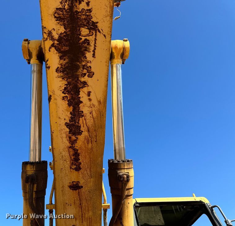 image for item OM9603 1996 Komatsu PC300LC-6 excavator