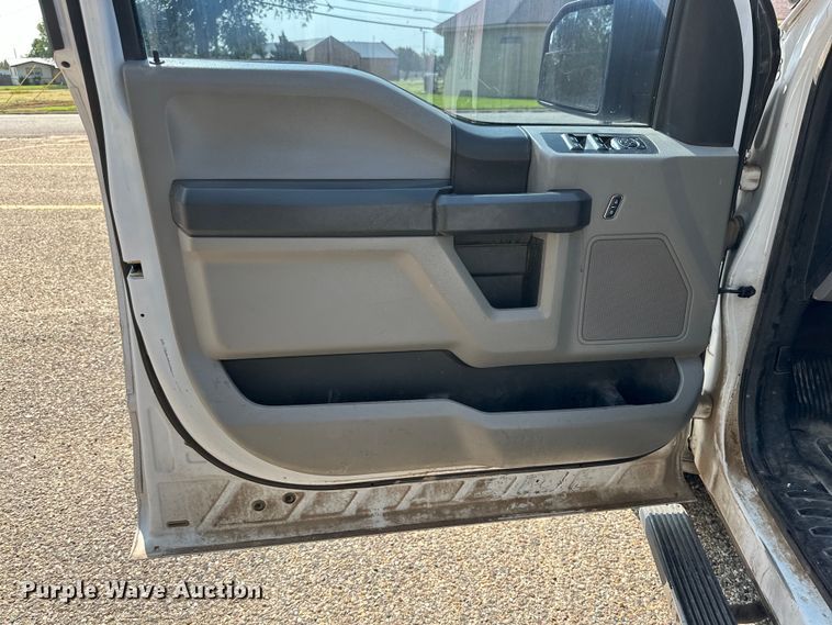 image for item DG4458 2018 Ford F150 SuperCrew pickup truck