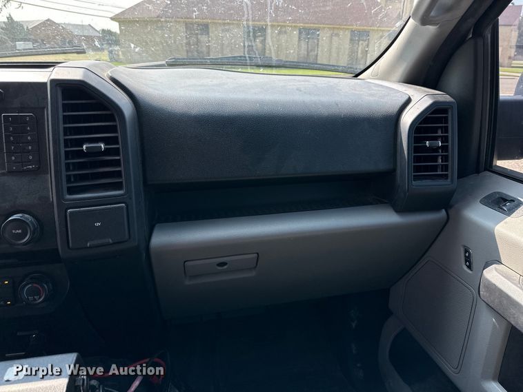 image for item DG4458 2018 Ford F150 SuperCrew pickup truck