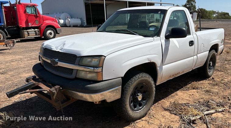 image for item DG4482 2005 Chevrolet Silverado 1500 pickup truck